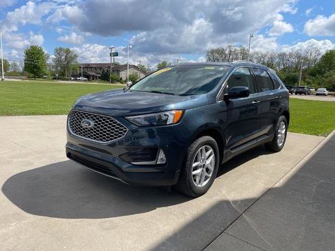 Certified 2023 Ford Edge SEL w/ Convenience Package AWD/4WD image 2