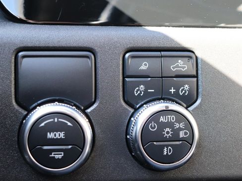 Used 2024 GMC Sierra 1500 SLT image 38