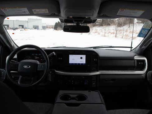 Used 2023 Ford F250 XLT AWD/4WD image 15