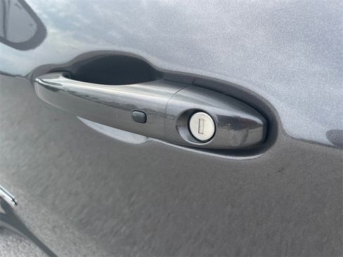 Used 2024 Jeep Compass Limited image 40