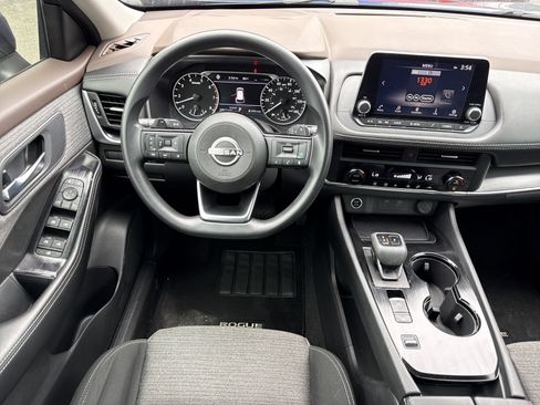 Used 2023 Nissan Rogue SV FWD image 11