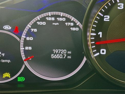 Used 2023 Porsche Cayenne S image 13