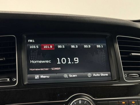 Used 2016 Kia Cadenza Limited FWD image 15