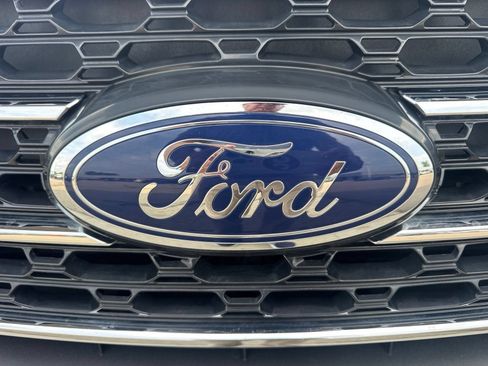 Certified 2024 Ford Explorer XLT w/ Equipment Group 202A AWD/4WD image 13