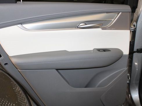 New 2025 Cadillac XT5 Premium Luxury image 12