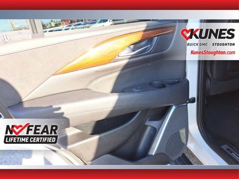 Used 2018 Cadillac Escalade Premium Luxury image 36