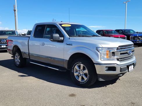 Used 2018 Ford F150 XLT w/ Equipment Group 302A Luxury AWD/4WD image 4