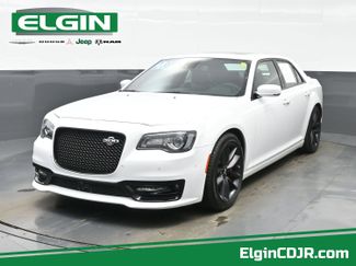 Used 2023 Chrysler 300 C video 1
