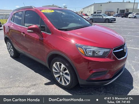 Used 2019 Buick Encore Preferred FWD image 1