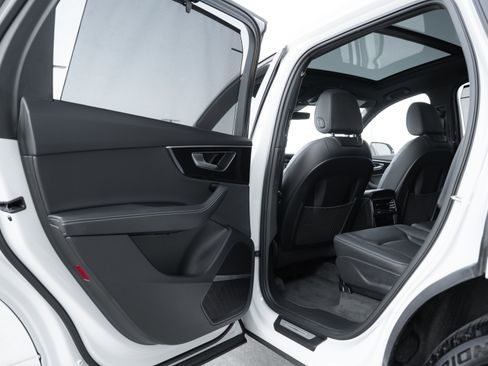Certified 2025 Audi Q7 Premium Plus w/ Premium Plus Package image 29
