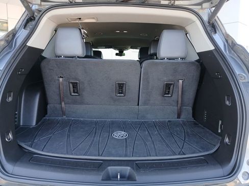 Certified 2019 Buick Enclave Essence FWD image 27