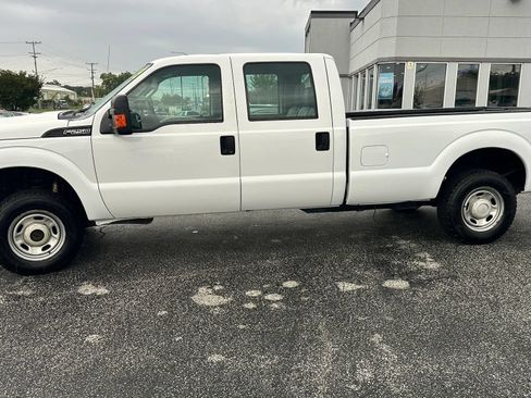 Used 2015 Ford F250 XL w/ Power Equipment Group AWD/4WD image 8