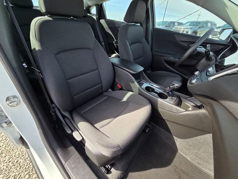 Used 2025 Chevrolet Malibu LS image 27