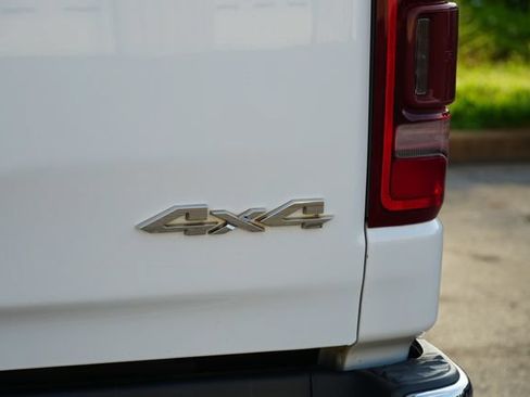 Used 2021 RAM 1500 Big Horn AWD/4WD image 9