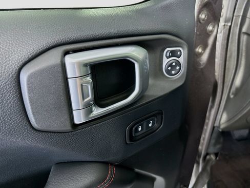 Used 2019 Jeep Wrangler Unlimited Rubicon AWD/4WD image 18