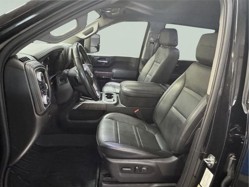 Used 2023 GMC Sierra 3500 Denali image 17