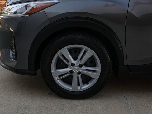 Used 2024 Nissan Kicks S FWD image 11