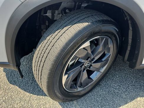 Used 2025 Nissan Rogue SV FWD image 32