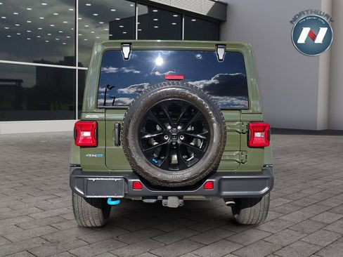 Used 2023 Jeep Wrangler Unlimited Sahara w/ Cold Weather Group AWD/4WD image 4