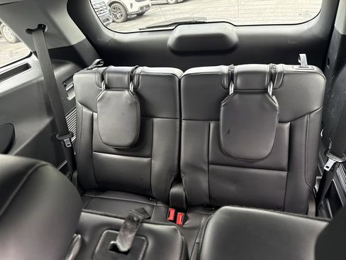 Used 2023 Ford Explorer XLT w/ Equipment Group 202A AWD/4WD image 22