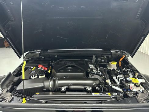 Used 2024 Jeep Wrangler Unlimited Sahara w/ Technology Group image 24