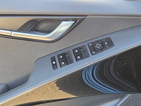 Used 2023 Kia Niro Wind FWD image 17