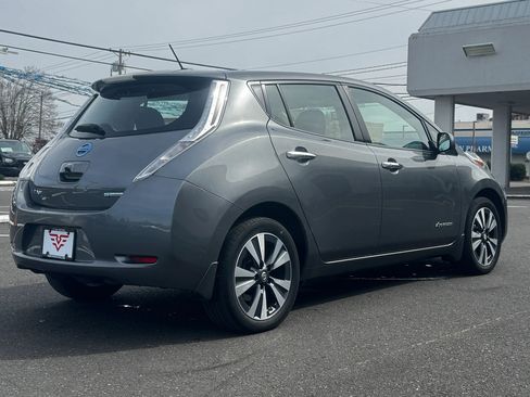 Used 2017 Nissan Leaf SL w/ Premium Package image 5