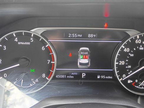 Used 2023 Nissan Rogue SV AWD/4WD image 23