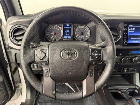 Used 2021 Toyota Tacoma TRD Sport w/ Technology Package AWD/4WD image 25