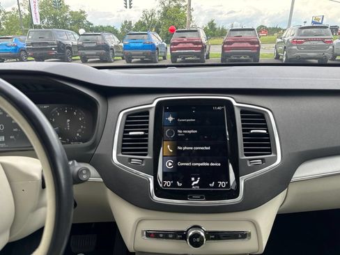 Used 2022 Volvo XC90 T5 Momentum AWD/4WD image 23