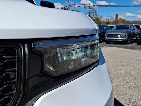 Used 2023 Jeep Grand Cherokee L Altitude image 10