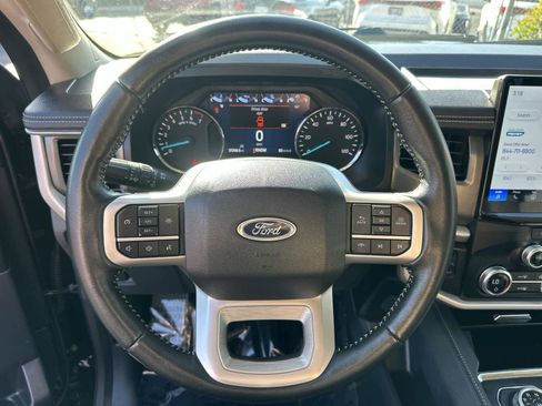 Used 2024 Ford Expedition Platinum image 15