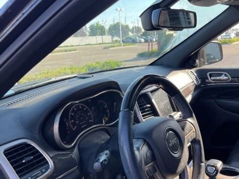 Used 2015 Jeep Grand Cherokee Overland image 11