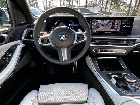 Certified 2025 BMW X5 xDrive40i w/ M Sport Package image 6