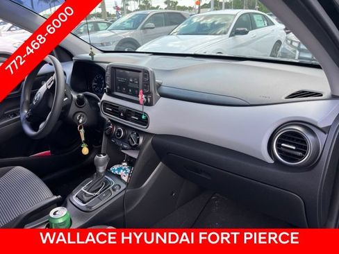 Used 2021 Hyundai Kona SE AWD/4WD image 5