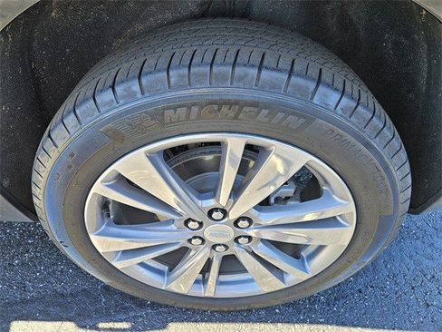 Certified 2024 Cadillac XT5 Premium Luxury w/ Platinum Package image 19