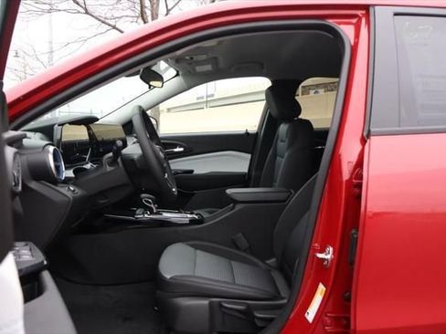 New 2026 Chevrolet Trax LT w/ Driver Confidence Package image 14