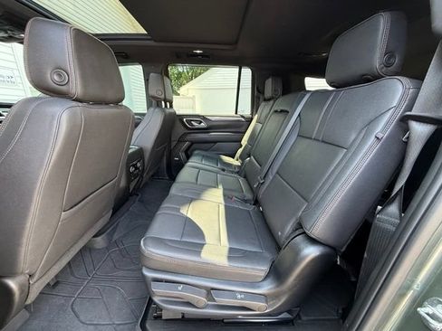 Used 2023 Chevrolet Suburban RST w/ Luxury Package AWD/4WD image 16