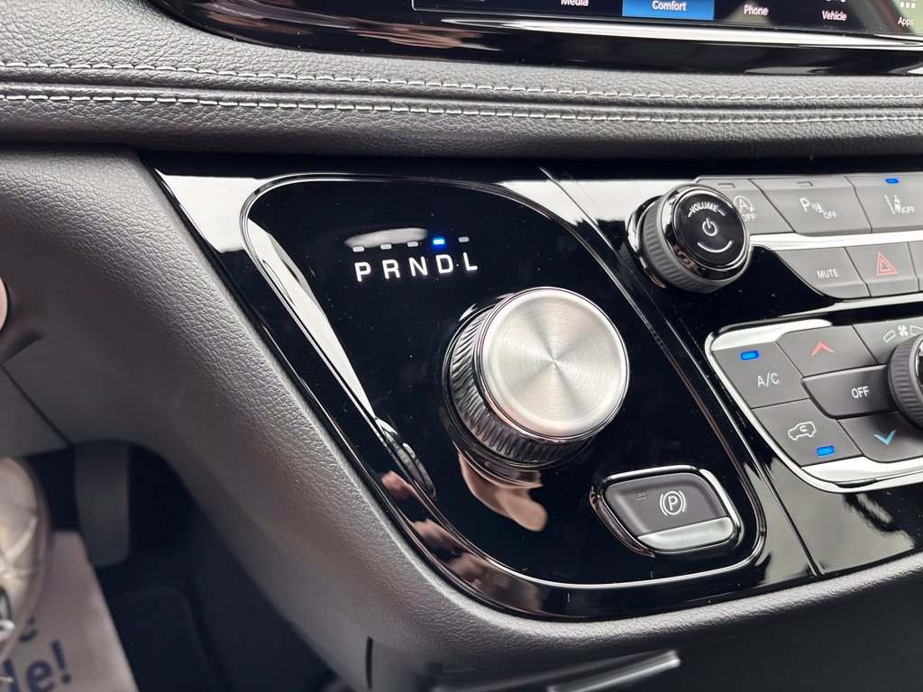 New 2027 Chrysler Pacifica Select FWD image 41