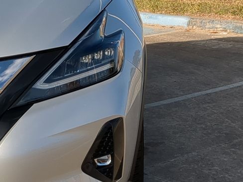 Used 2023 Nissan Murano SV image 10