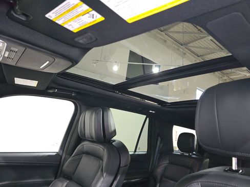 New 2025 Lincoln Navigator Reserve w/ Jet Appearance Package image 22