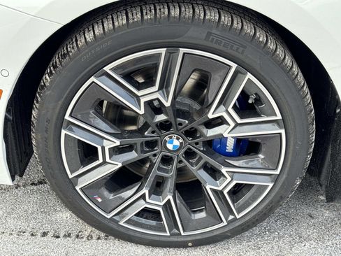 New 2026 BMW 550e xDrive w/ Premium Package image 11