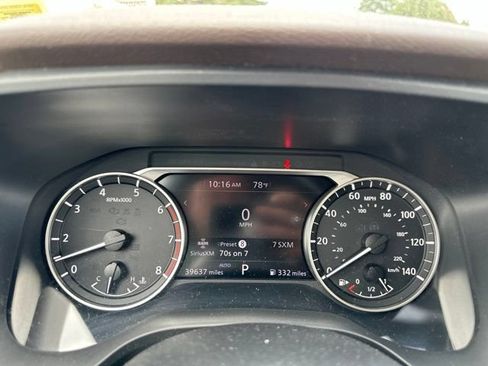 Used 2023 Nissan Rogue SV AWD/4WD image 25