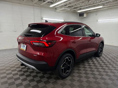 New 2026 Ford Escape Platinum w/ Class II Trailer Tow Package image 4