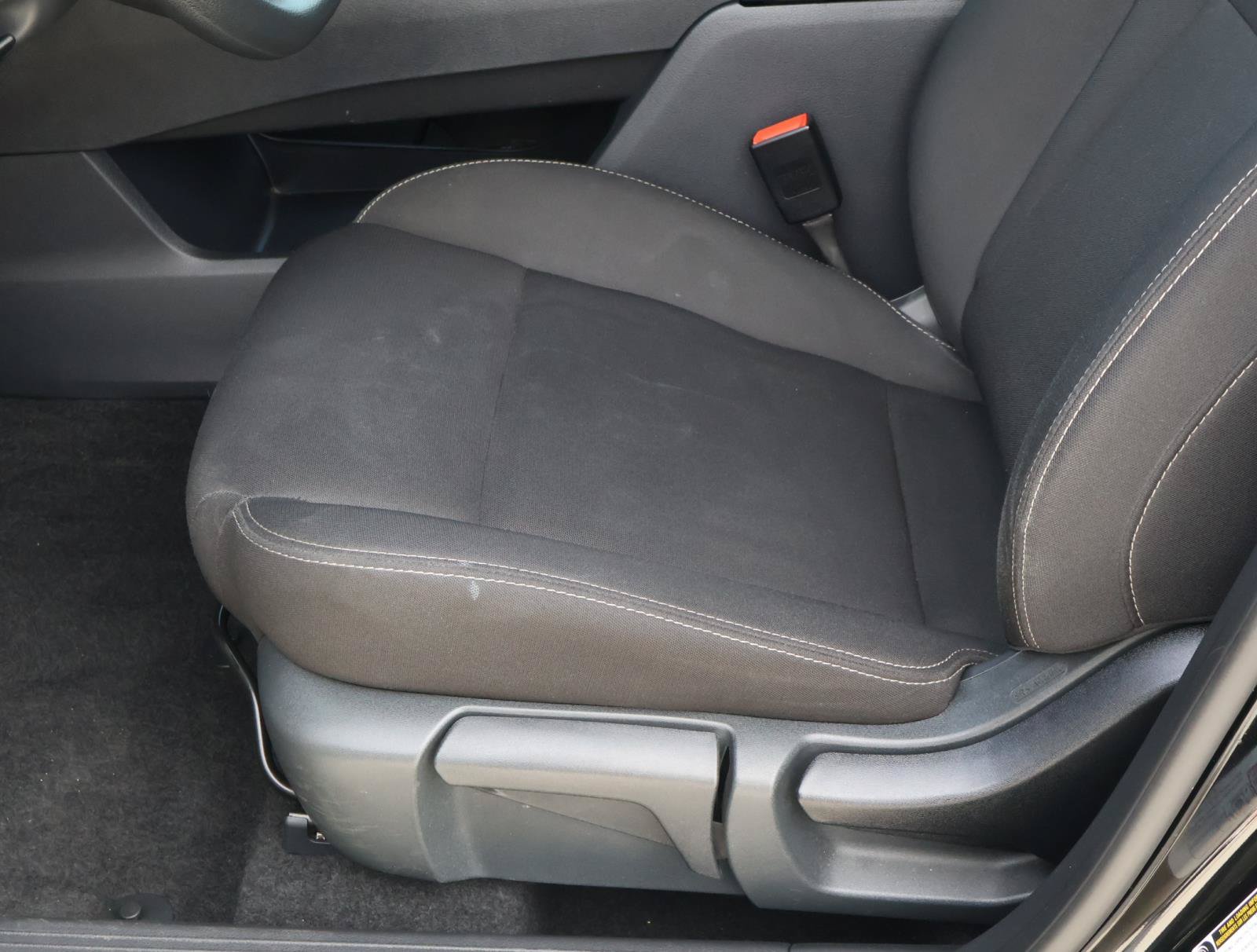 Used 2025 Nissan Rogue S FWD image 13