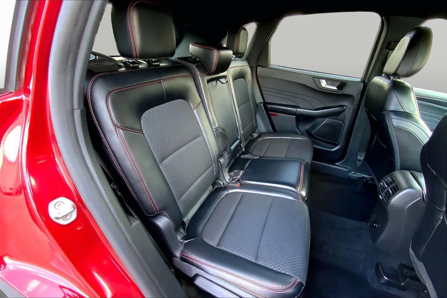 Used 2025 Ford Escape ST-Line FWD image 19