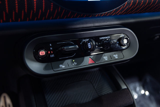 Certified 2025 MINI Cooper Countryman John Cooper Works w/ Comfort Package Max AWD/4WD image 18