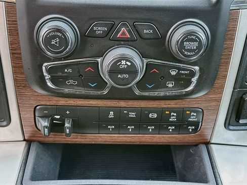 Used 2016 RAM 2500 Laramie AWD/4WD image 17