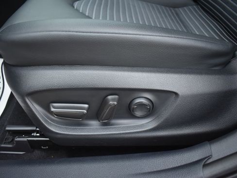 Used 2024 Toyota Camry SE image 13