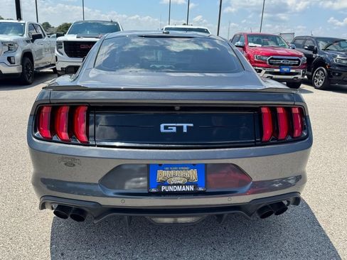 Used 2019 Ford Mustang GT Premium RWD image 4